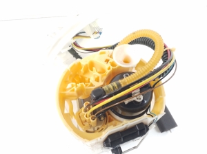 Mercedes Benz CLA-Class W118 (2019–2026) Kütusepump paagis A2474703200 - 2