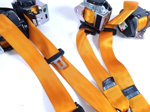  Set of seat belts 