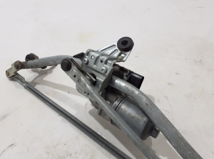 Volkswagen Passat B8 (2014–2023) Windshield wiper mechanism 3G1955023C - 3