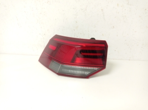  Rear corner lamp 