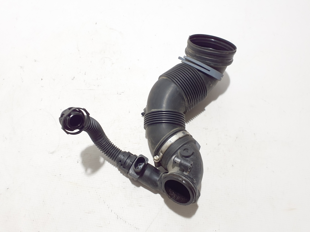 VOLKSWAGEN Passat B8 (2014-2023) Other tubes 5Q0129654 25681826