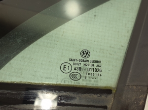 Volkswagen Passat B8 (2014–2023) Dreiecksscheibe Tür vorne 3G0845113F - 3