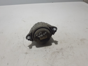 Mercedes Benz E-Class W212 (2009–2015) Engine mount A2122406417 - 3