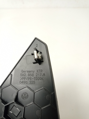 Volkswagen Golf VIII (2019–2026) Dashboard trim 5H2858217A - 3
