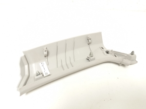 Volkswagen Golf VIII (2019–2026) Tagumise toe sisekujundus 5H9867287A - 5