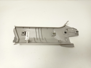 Volkswagen Golf VIII (2019–2026) Tagumise toe sisekujundus 5H9867288A - 4