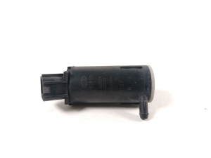 Kia Sportage (2010–2016) Front windshield washer pump 985102S000 - 3