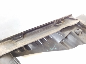 Mercedes Benz CLA-Class W118 (2019–2026) Esiukse tihenduskumm A1187250400 - 3