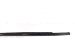 Mercedes Benz B-Class 247 (2018–2026) Esiukse klaasi välimine liist A2477255400 - 4