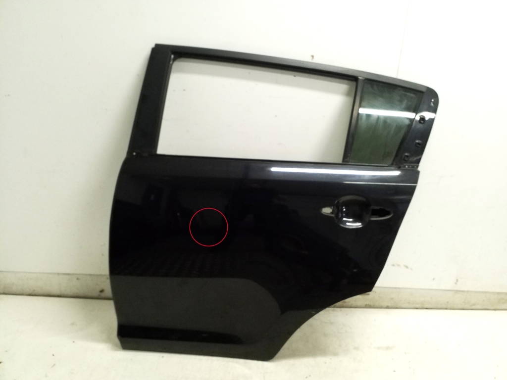 Kia Sportage (2010–2016) Rear side doors 770033W000