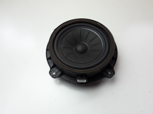   Rear side door speaker 