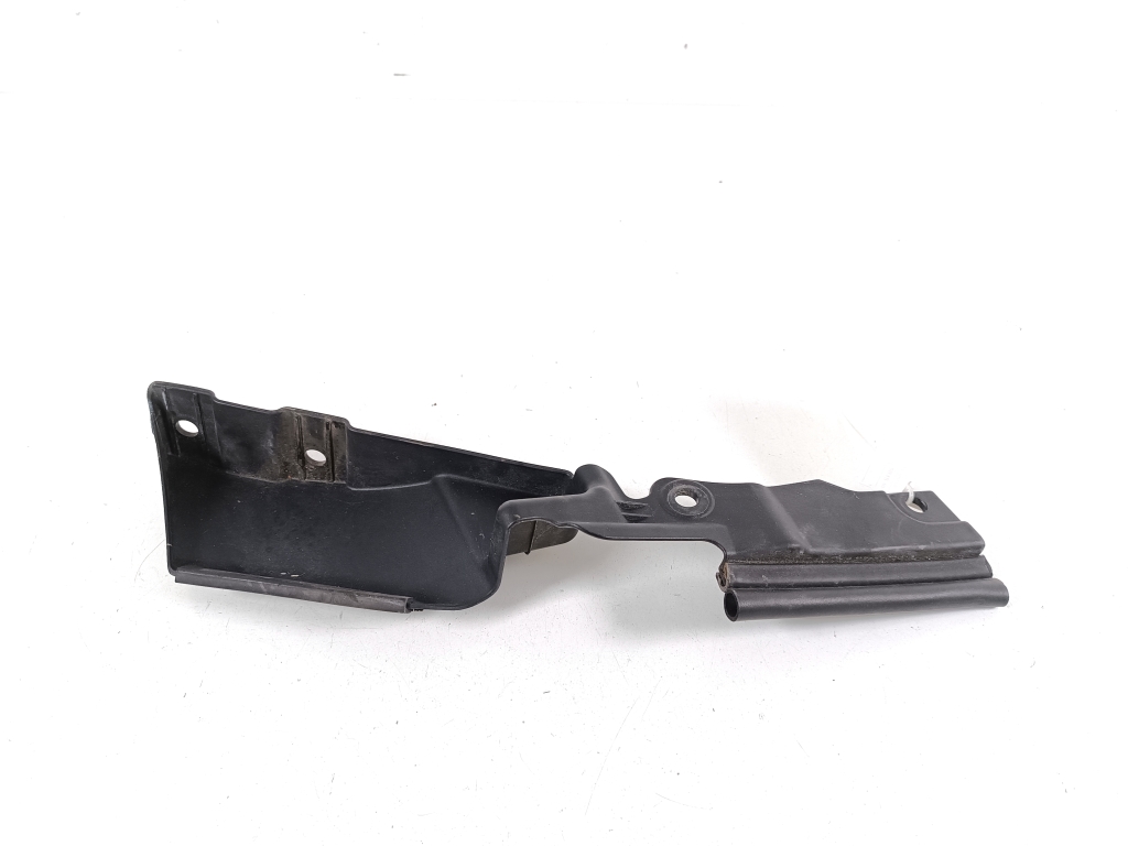 Kia Sportage (2010–2016) Trim under the hood 841593W000 Kia Sportage (2010–2016) Trim under the hood 841593W000