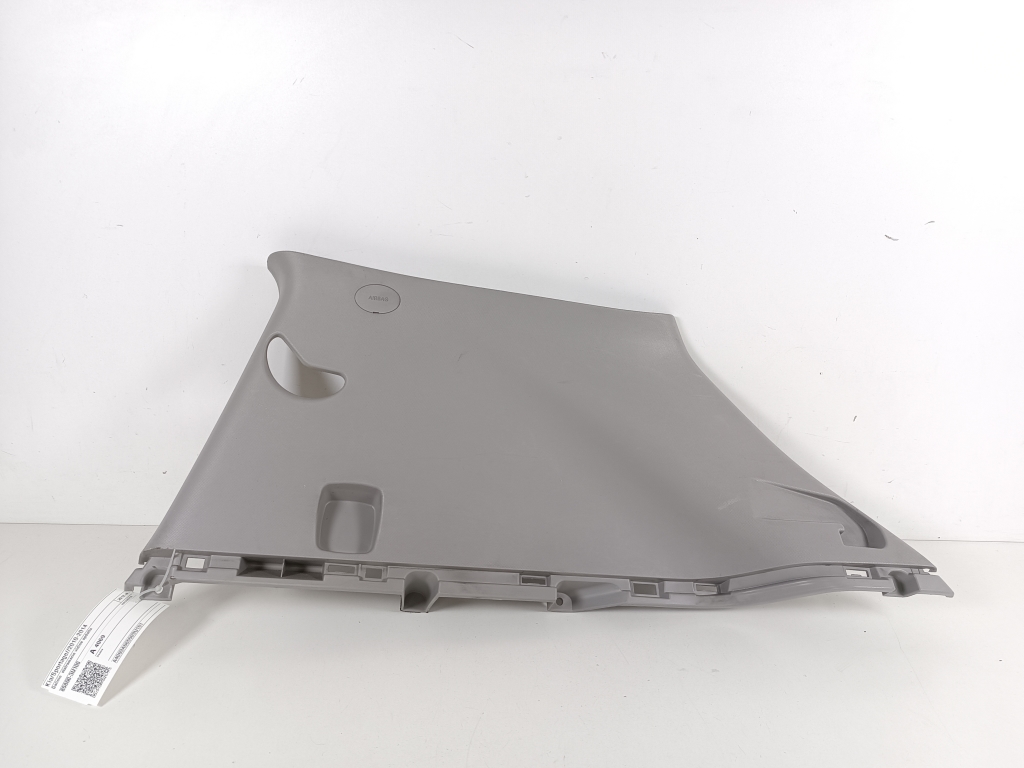 Kia Sportage (2010–2016) Tagumise toe sisekujundus 85860-3U100 Kia Sportage (2010–2016) Tagumise toe sisekujundus 85860-3U100