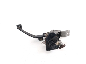 Kia Sportage (2010–2016) Kupplungspedal 328022S910 - 3