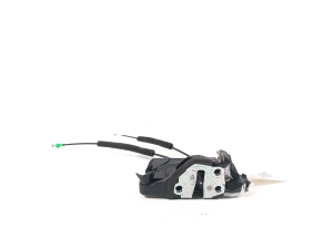 TOYOTA PRIUS Prime (2016–2022) Front door lock 69030-47110 - 2