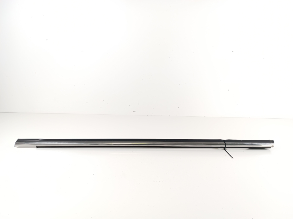 Kia Sportage (2010–2016) Fensterschachtleiste außen Tür hinten 832103W010