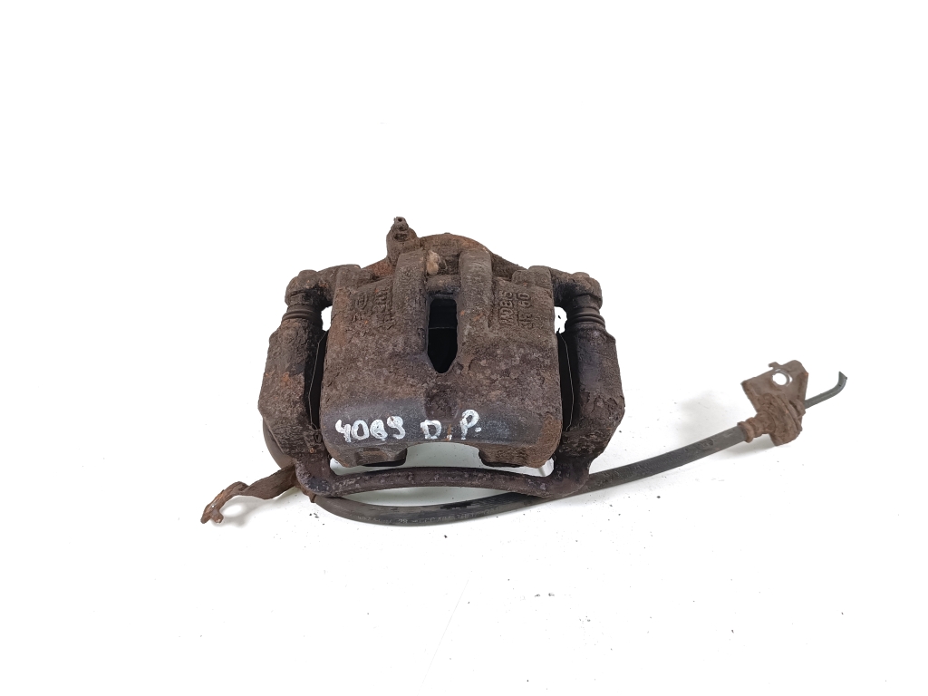 Kia Sportage (2010–2016) Front brake caliper 581902SA70