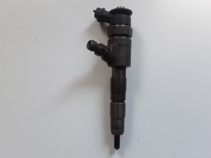  Fuel injector 