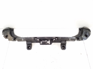   Rear bumper bracket on the rear panel 