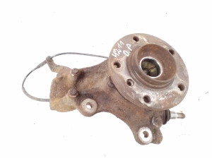   Front wheel hub  - 6788700 
