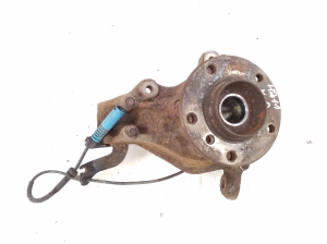 Front wheel hub - 6788699