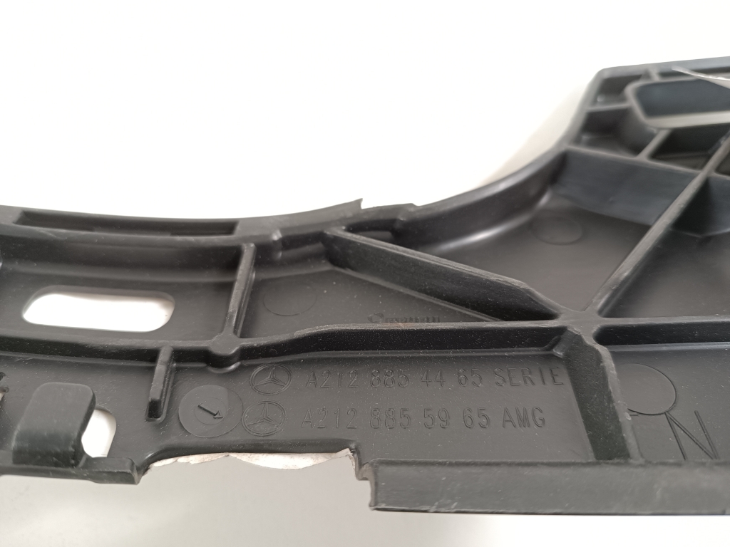 MERCEDES-BENZ E-Class W212/S212/C207/A207 (2009-2016) Rear Bumper Middle Bracket Mount A2128802603 25745171