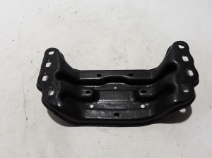   Motorhalter  - A2052402402 