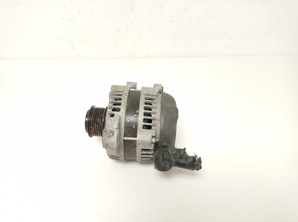 KIA Sportage 3 generation (2010-2015) Alternator 373002F200 25739588