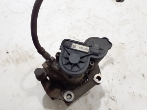 Mercedes Benz GLC-Class 253 (2015–2019) Tagumine pidurisadul A2534230181 - 3