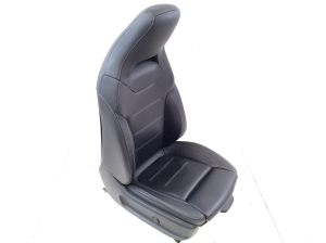 Mercedes Benz CLA-Class W118 (2019–2026) Vordersitz und seine Teile - 5