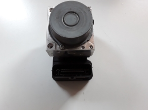 TOYOTA Prius W50 (2015–2020) ABS unit 4451047070 - 2
