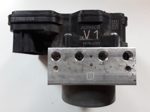 TOYOTA Prius W50 (2015–2020) ABS unit 4451047070 - 3