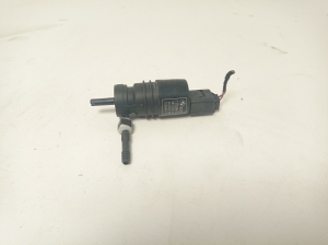   Front windshield washer pump  - 7302588 