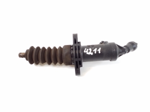   Clutch slave cylinder  - 6785964 