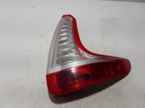  Rear corner lamp 