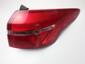  Rear corner lamp 