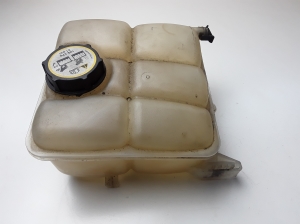 Coolant reservoir - 8V618K218AE