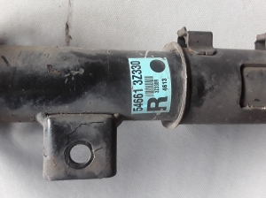 Hyundai i40 (2011–2026) Stoßdämpfer vorne 546613Z330 - 2