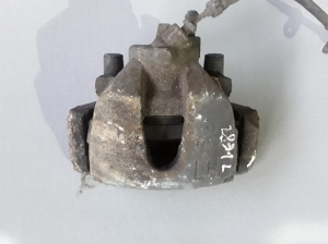 Front brake caliper - 1682876