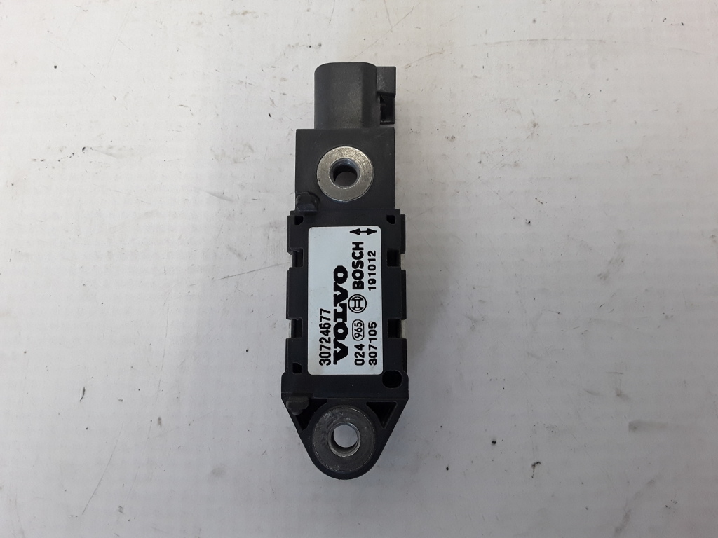 VOLVO XC90 1 generation (2002-2014) Pièces intérieures supplémentaires du moteur 30724677 21080516