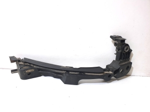  Front bumper bracket 