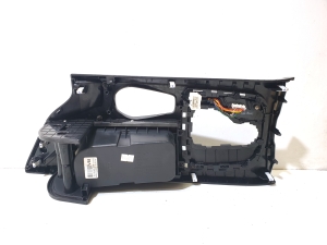 Hyundai i40 (2011–2026) Center console 846033Z380 846533Z500 846703Z900 - 4