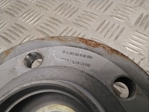Mercedes Benz EQA H243 (2021–2026) Esirummu laager A2433560100 - 3