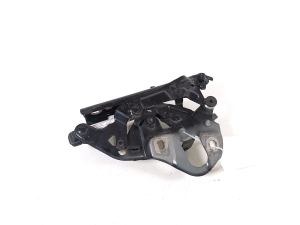 AUDI Q7 (2015–2026) Hood hinge 4M0823301A - 2