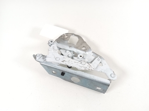 AUDI Q7 (2015–2026) Hood hinge 4M0823301B - 3