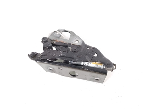 AUDI Q7 (2015–2026) Hood hinge 4M0823301B - 4