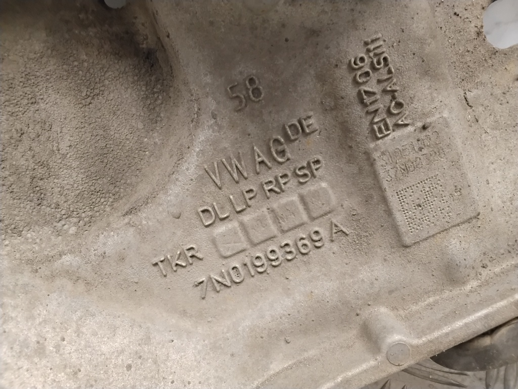 VOLKSWAGEN Passat B6 (2005-2010) Передний траверс 7N0199369A 25779717
