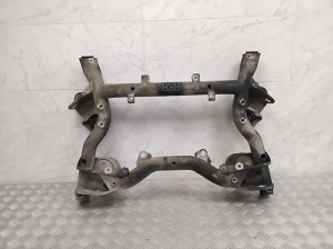 Mercedes Benz C-Class 204 (2007–2014) Front subframe A2046281057 - 3