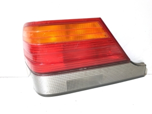 Eckleuchte hinten