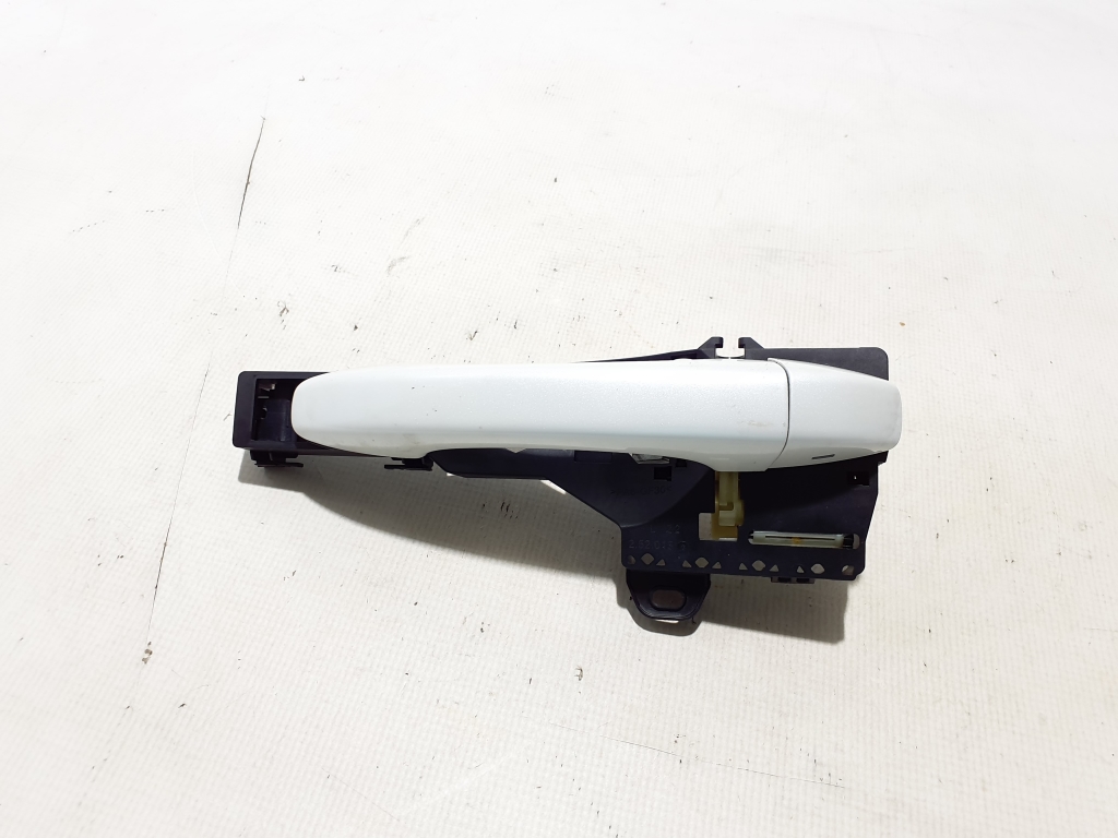RENAULT Austral (2022–2026) Front door external opening handle and its details RENAULT Austral (2022–2026) Front door external opening handle and its details